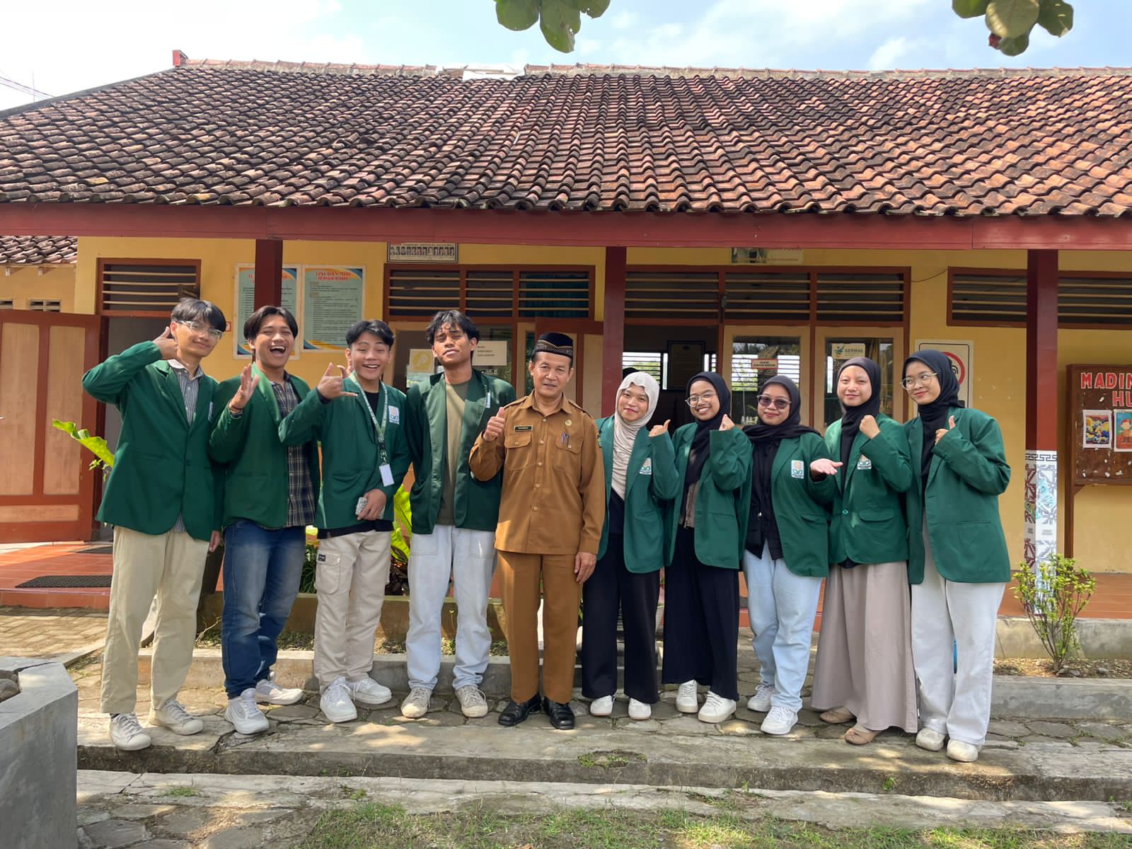 'Kegiatan Kami Minggu ' . 0