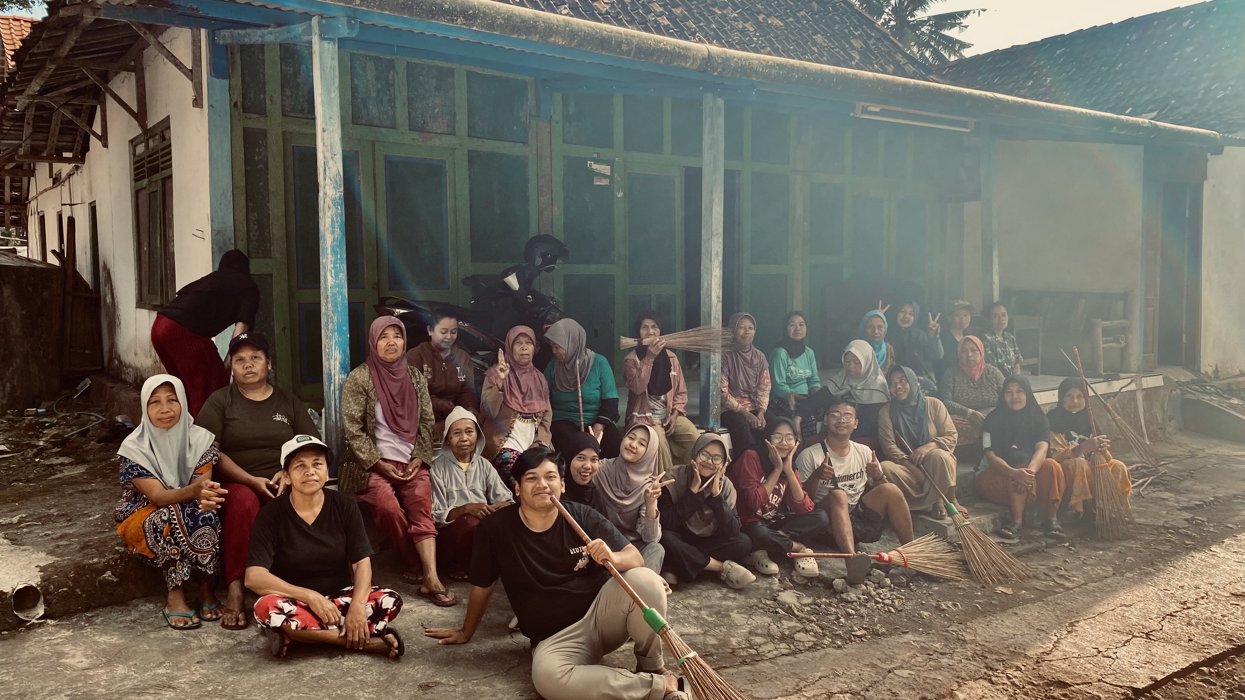 'Kegiatan Kami Minggu ' . 7