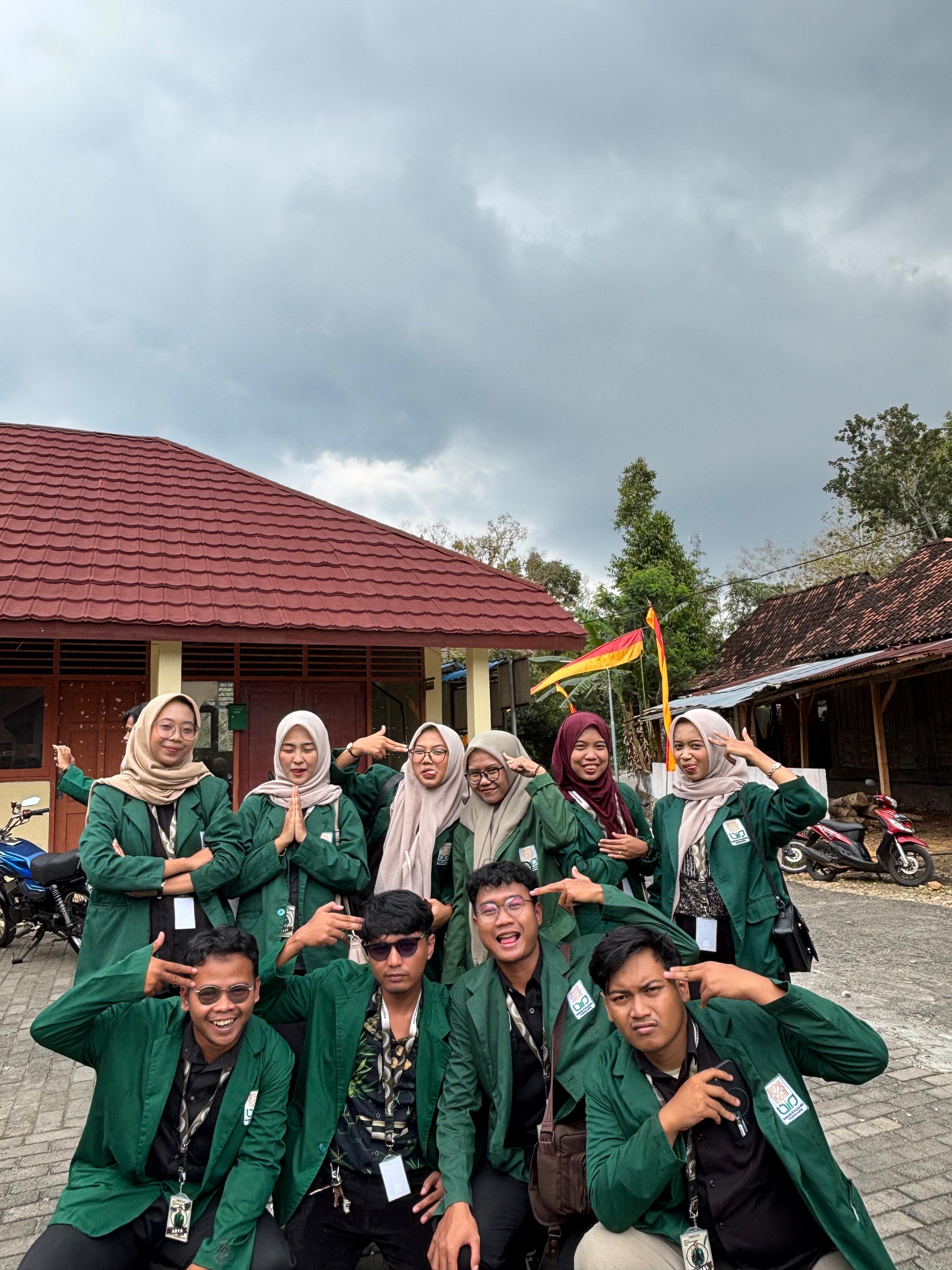 'Kegiatan Kami Minggu ' . 0